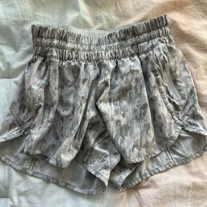 Lulu lemon tracker shorts